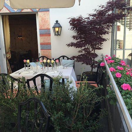 Hotel Weiss Kreuz Malans エクステリア 写真