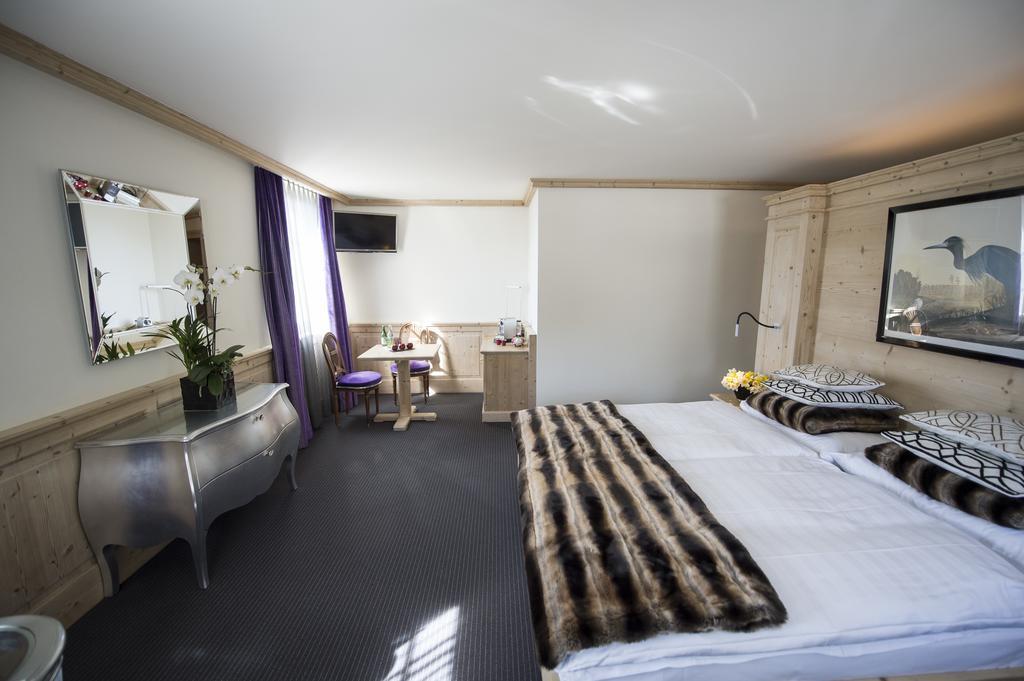 Hotel Weiss Kreuz Malans 部屋 写真