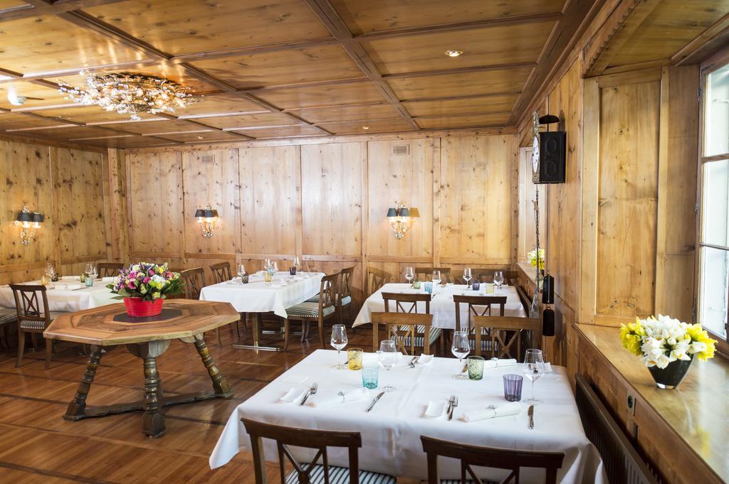 Hotel Weiss Kreuz Malans エクステリア 写真